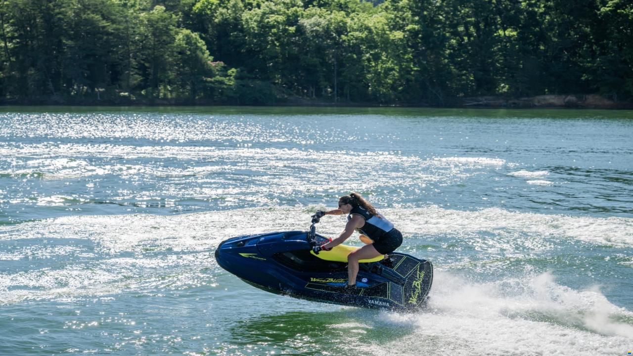 Yamaha WaveRunner WaveBlaster - 2027 Neuheit!
