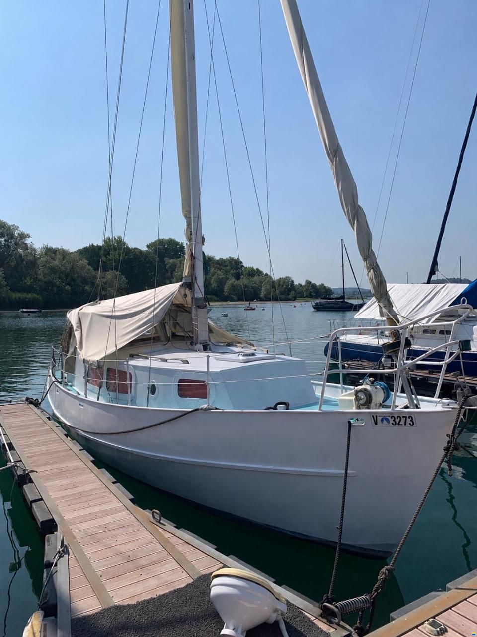Motorsailer