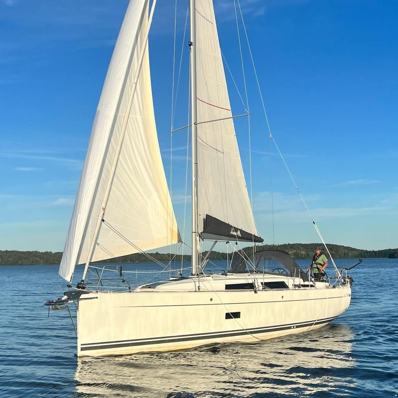 Hanse 348