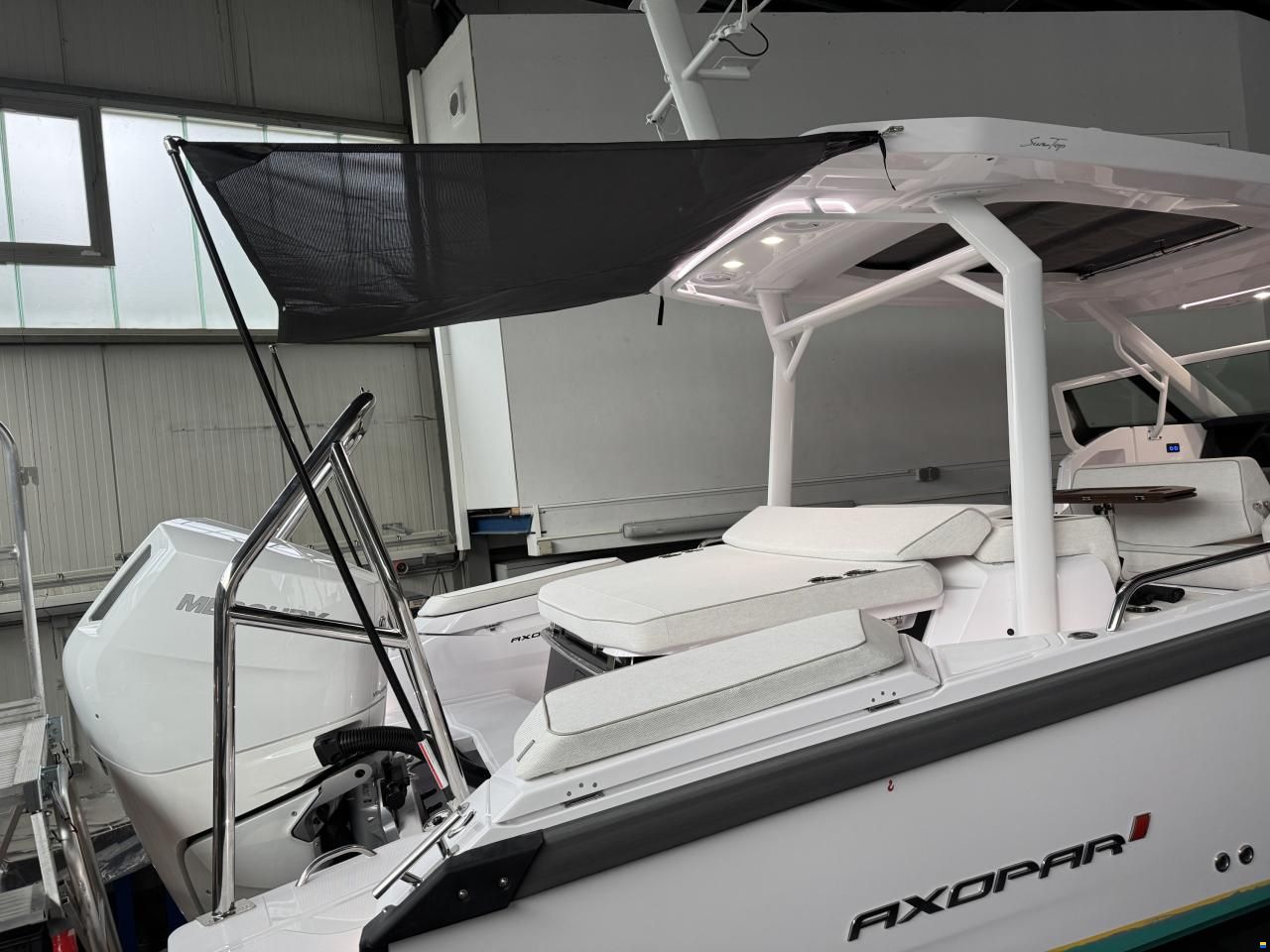 Axopar 29 Sun Top