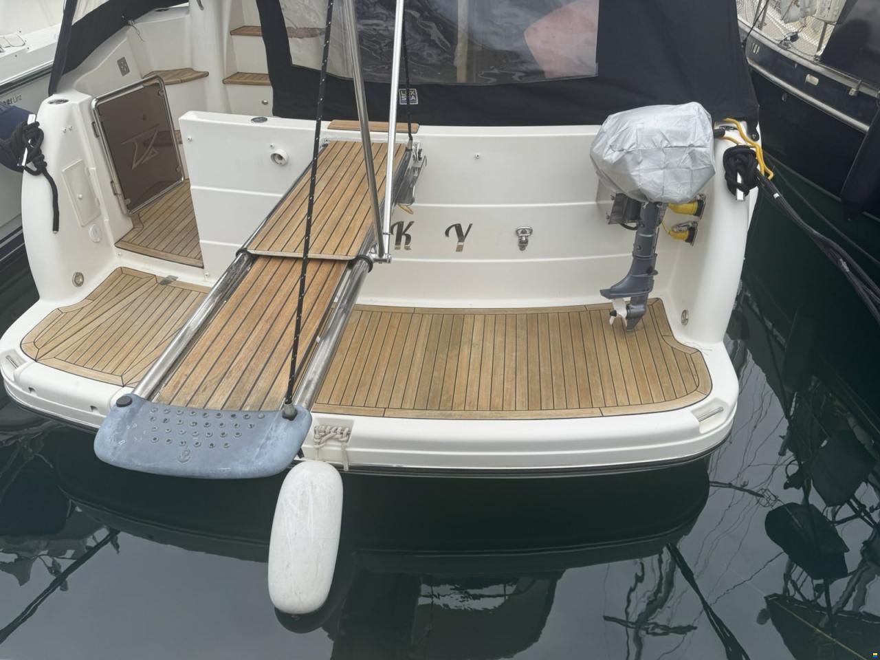 Rodman 38 Fly