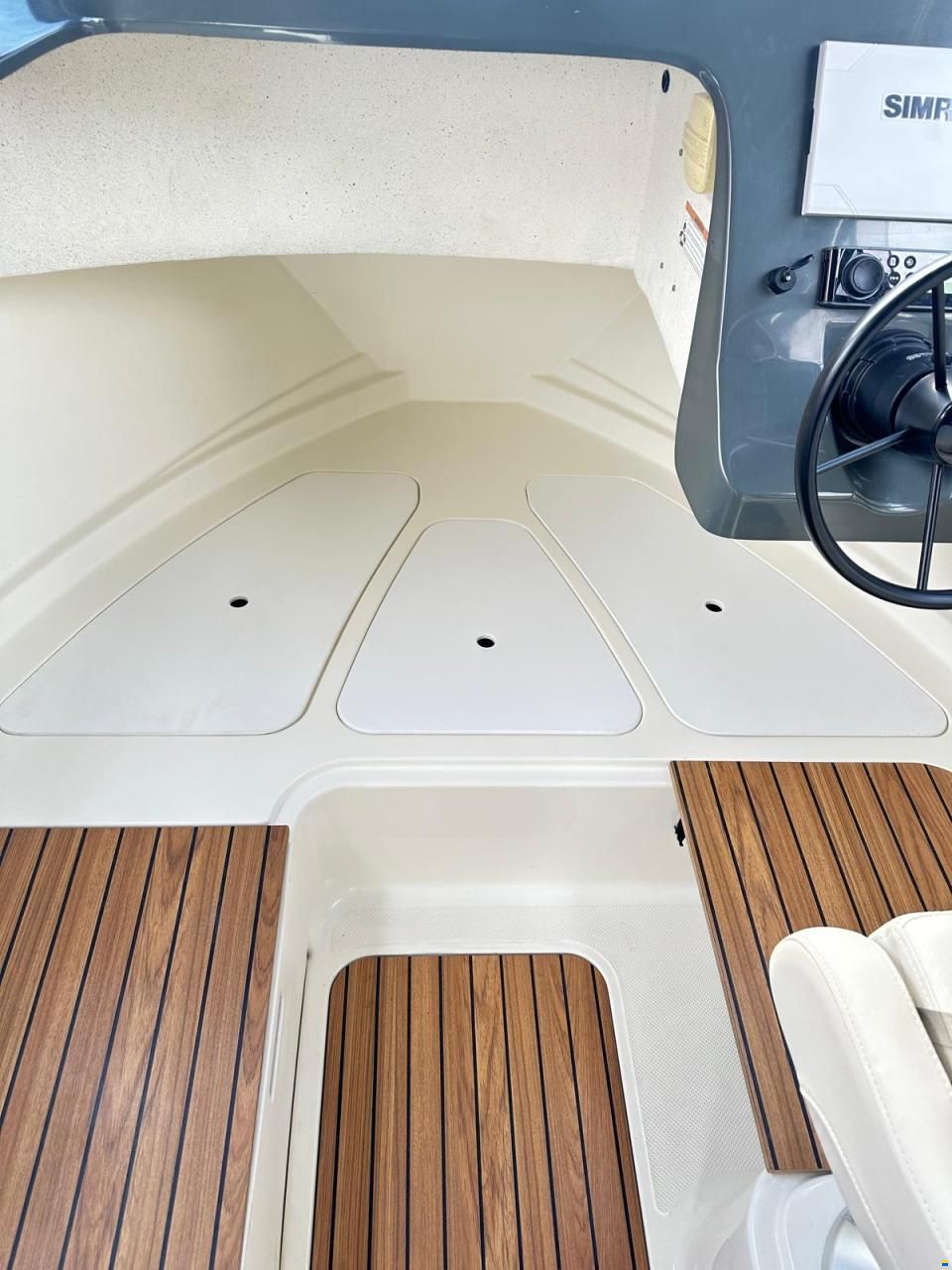 Quicksilver 675 Pilothouse Explorer