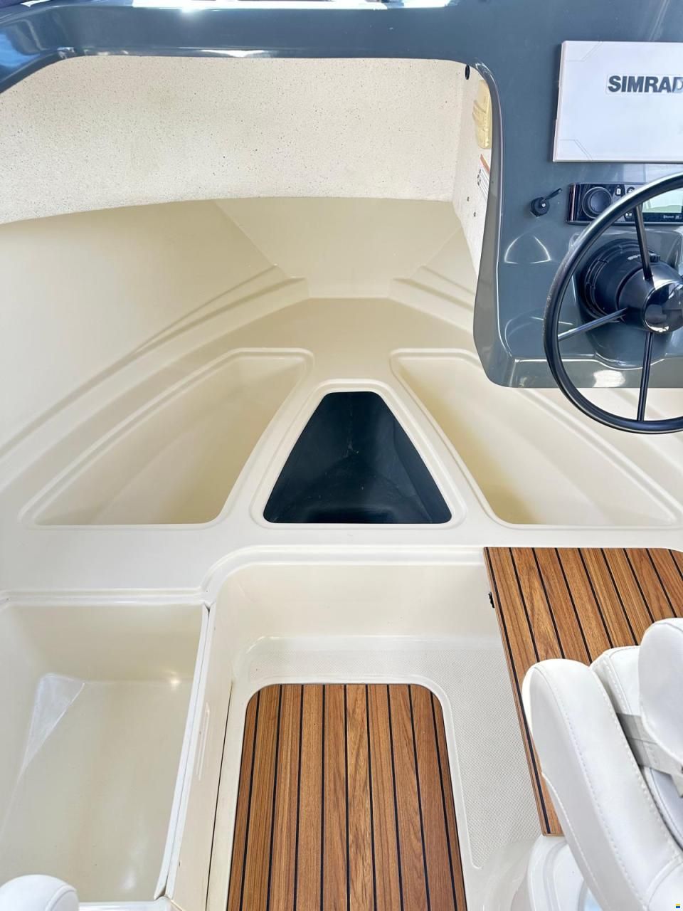 Quicksilver 675 Pilothouse Explorer