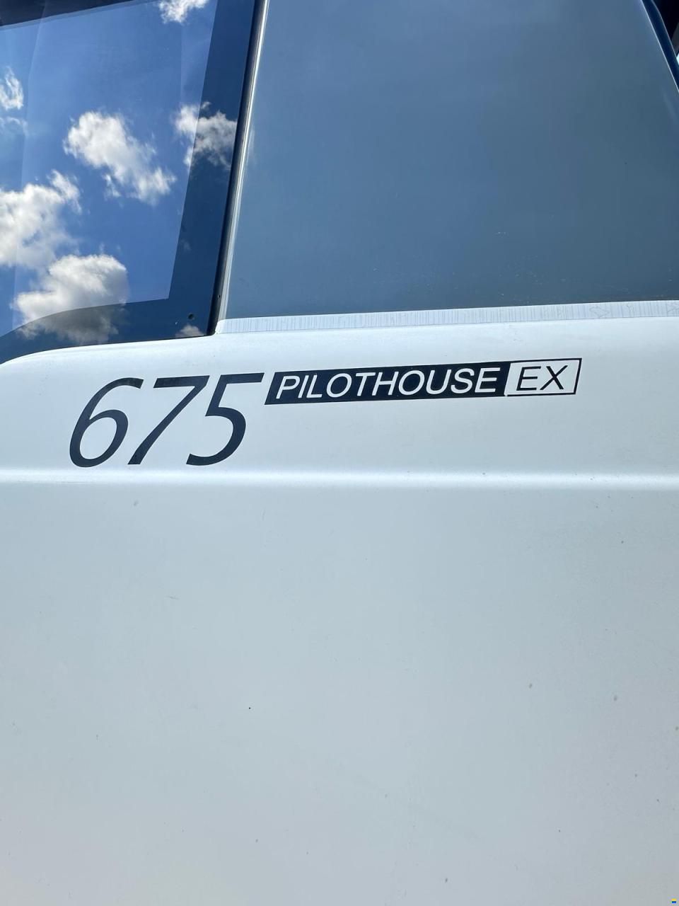 Quicksilver 675 Pilothouse Explorer
