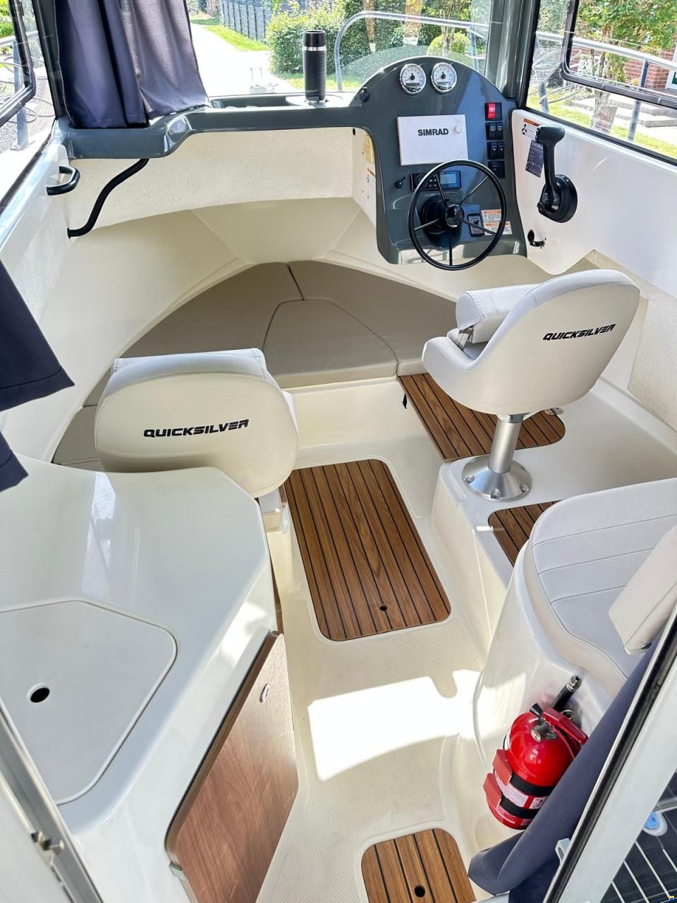 Quicksilver 675 Pilothouse Explorer