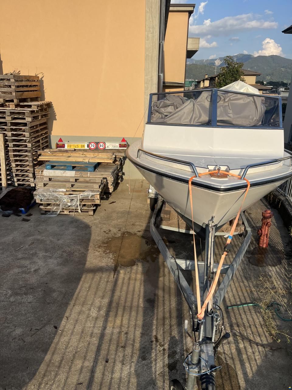 Crestliner Como