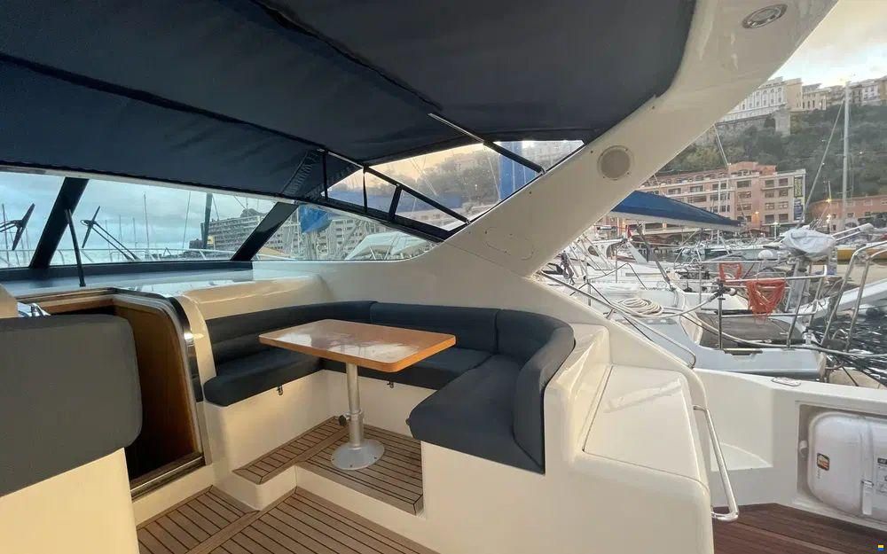 Uniesse 42 Open
