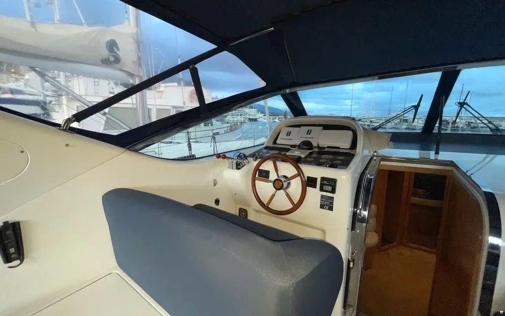Uniesse 42 Open