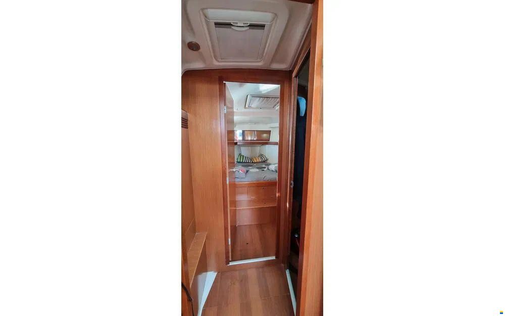 Beneteau Oceanis 43