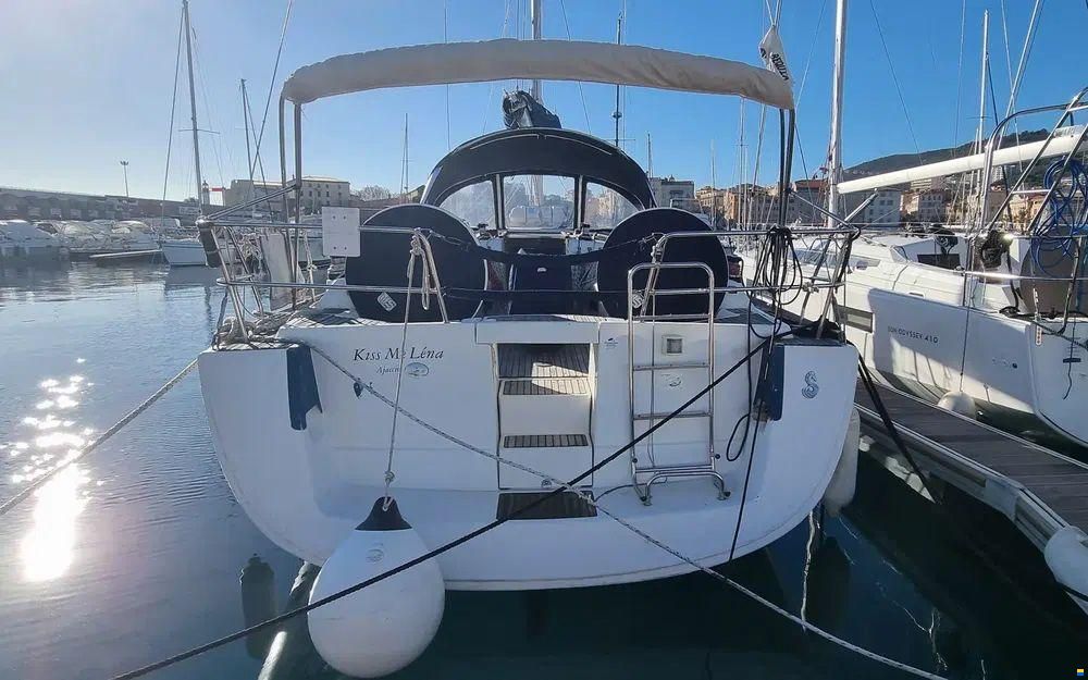Beneteau Oceanis 43
