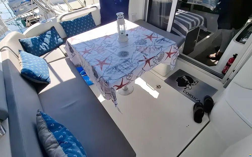 Beneteau Antares 8