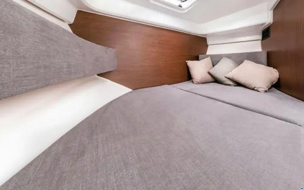 Beneteau Antares 8