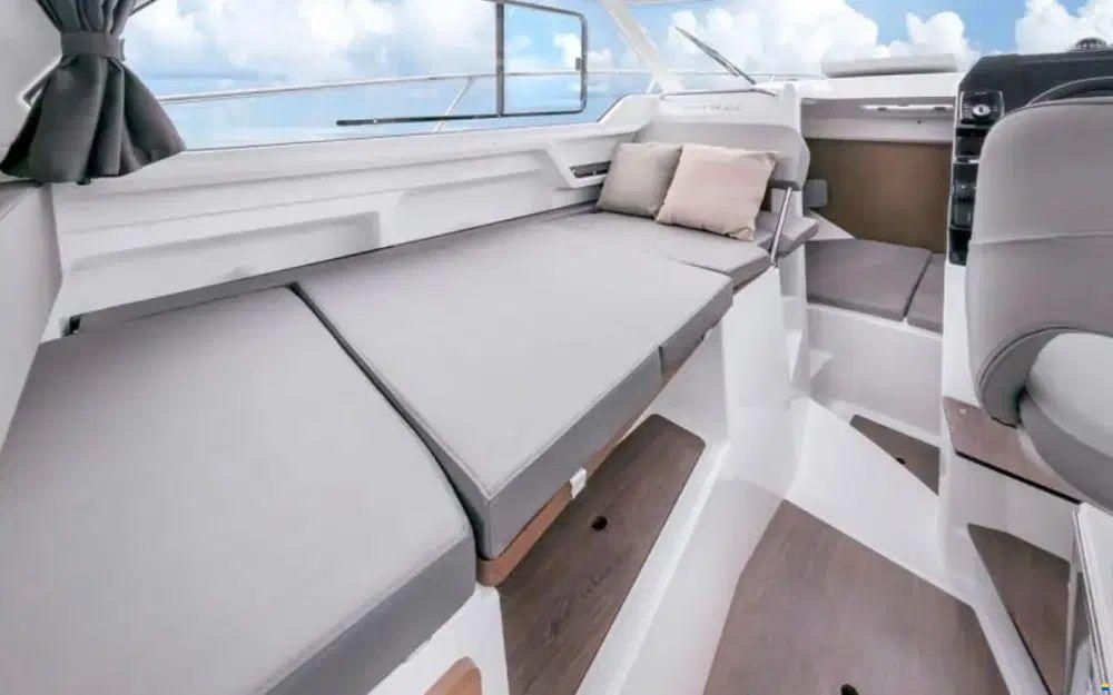 Beneteau Antares 8