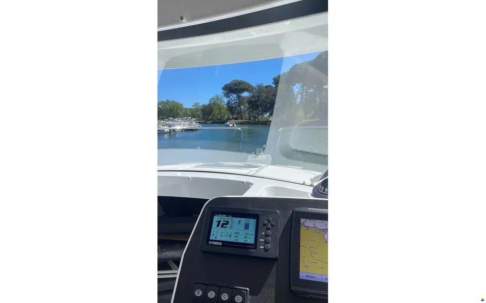 Beneteau Antares 8