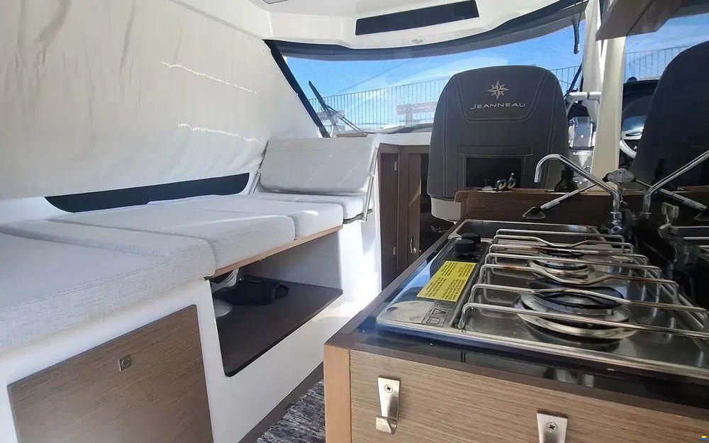 Jeanneau Merry Fisher 895