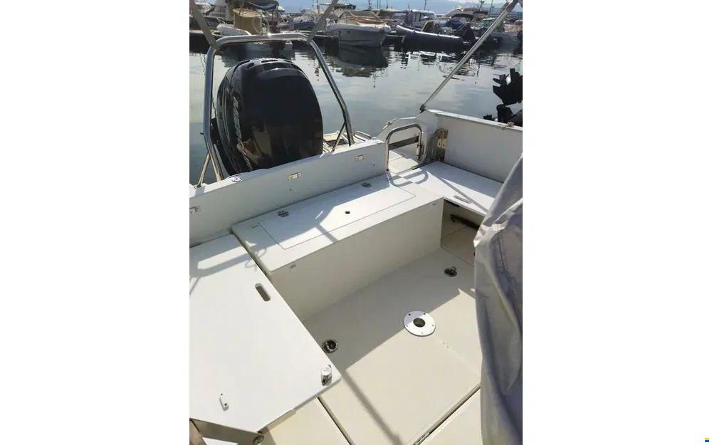 Jeanneau Cap Camarat 7.5 CC