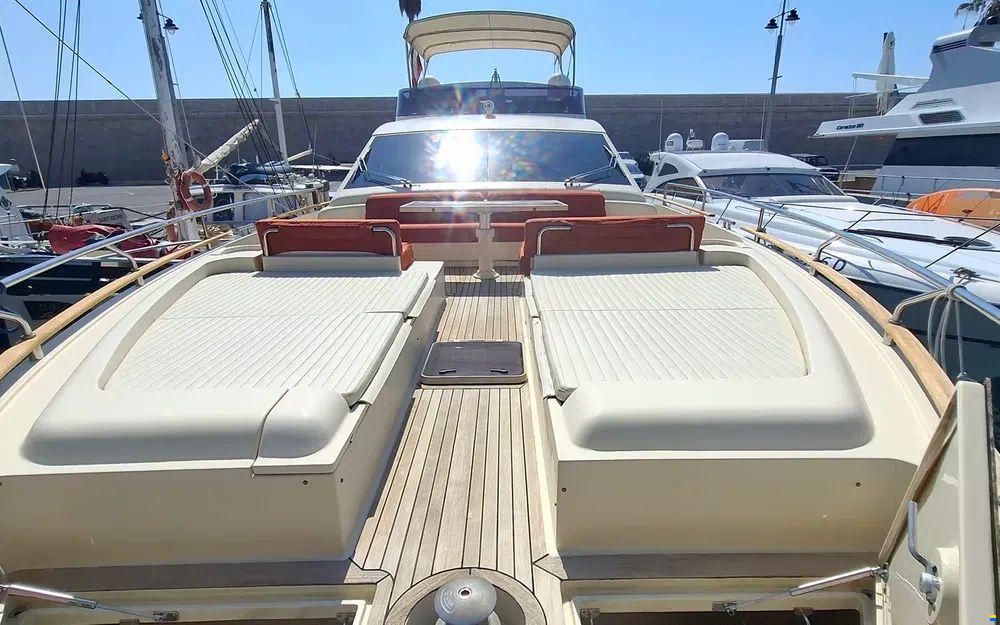 Ferretti Altura 690