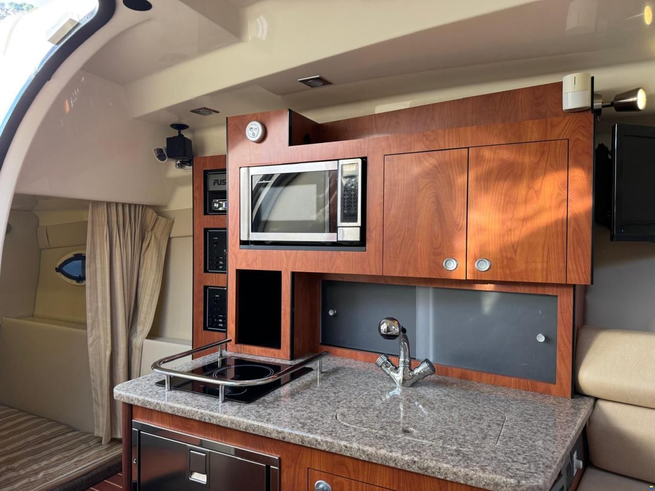 Monterey 295 Sport Cruiser