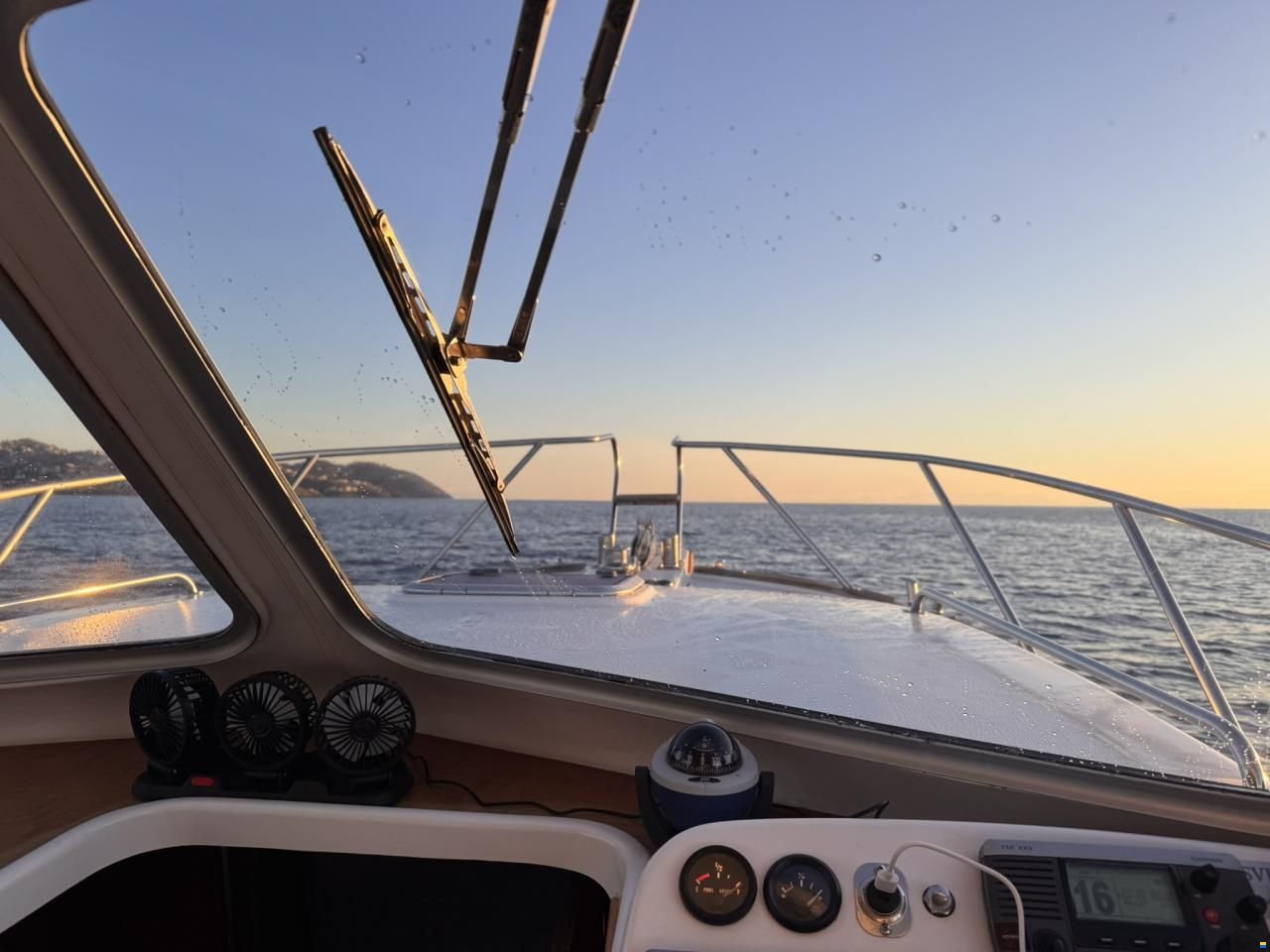 Saronic 880V Cruiser