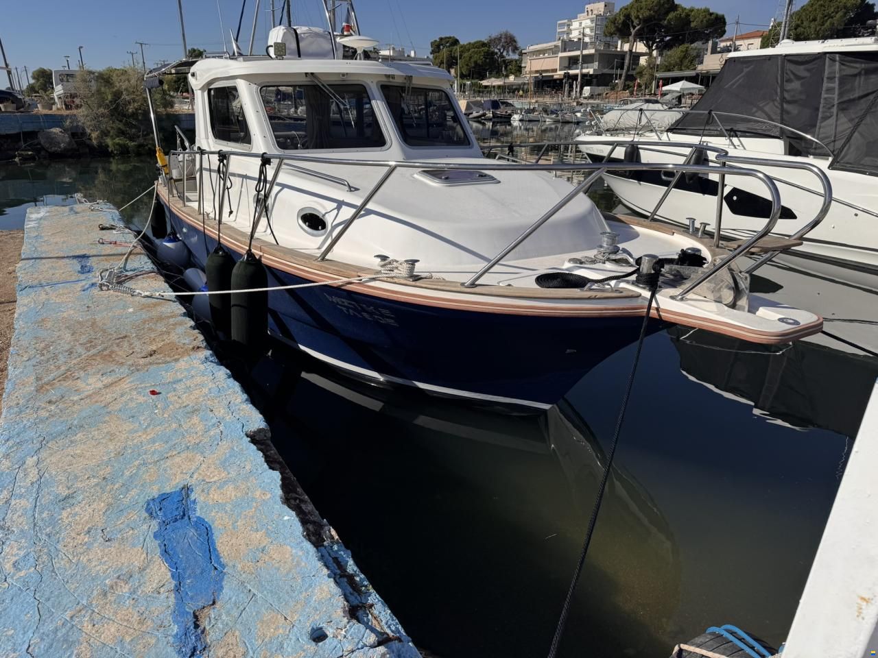 Saronic 880V Cruiser
