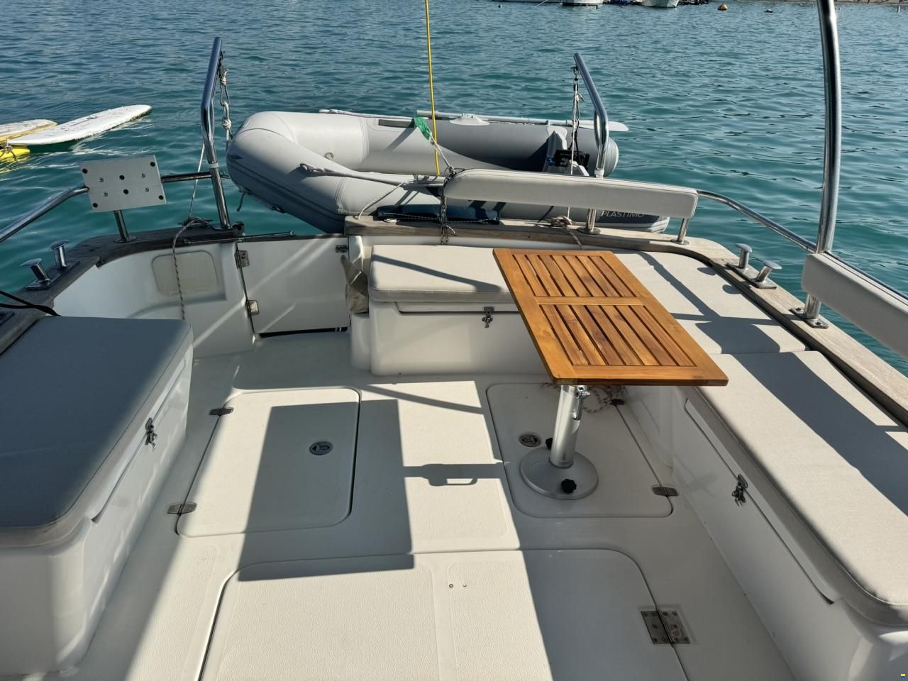 Saronic 880V Cruiser