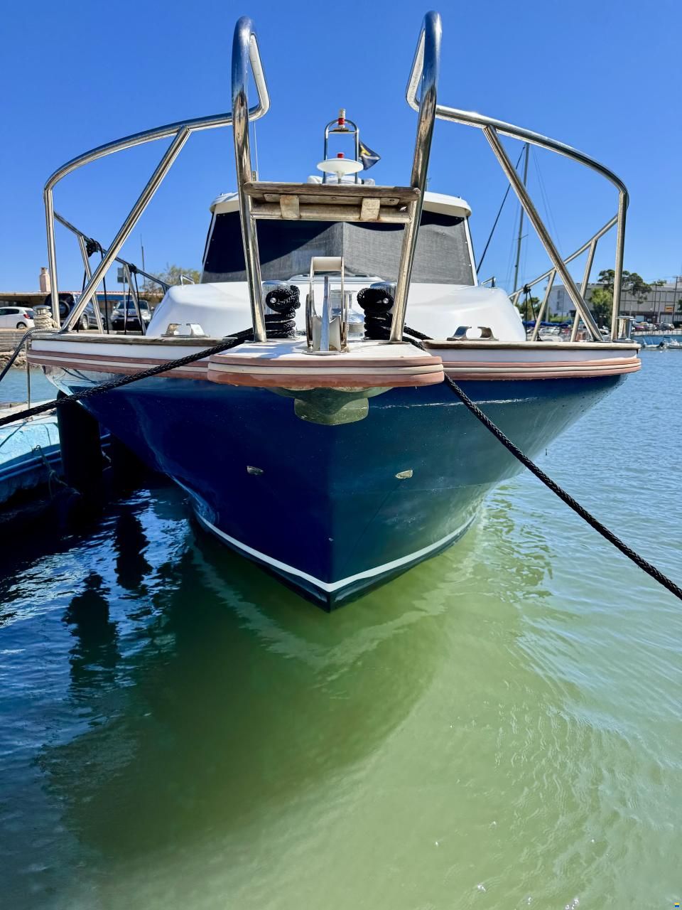 Saronic 880V Cruiser