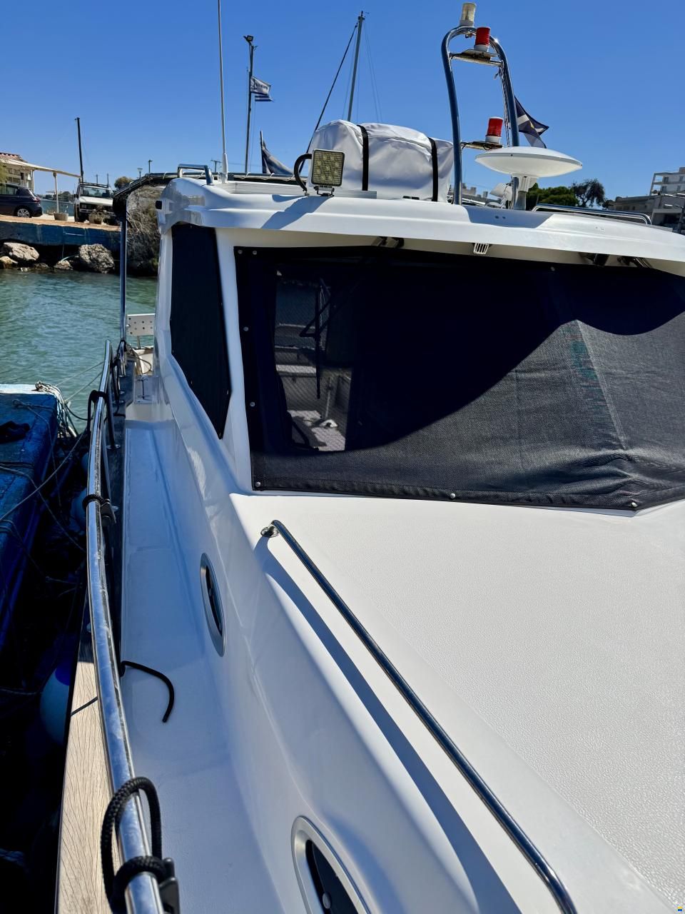 Saronic 880V Cruiser