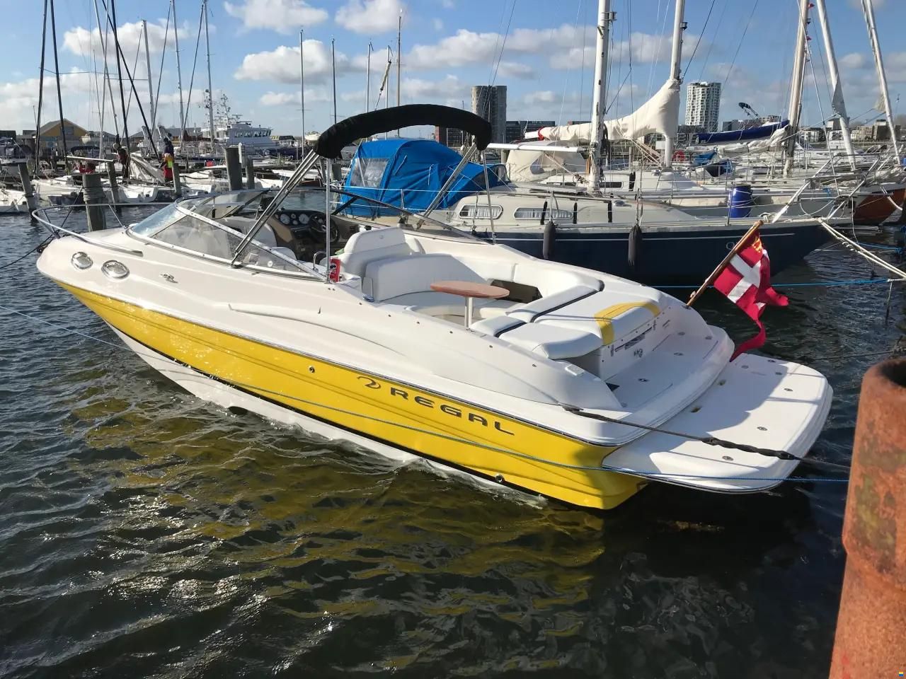 Regal 2650 LCS