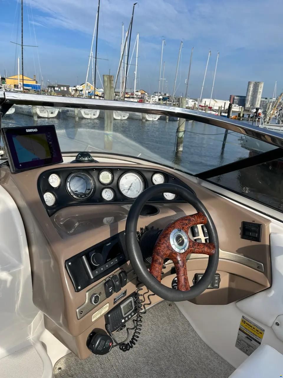 Regal 2650 LCS