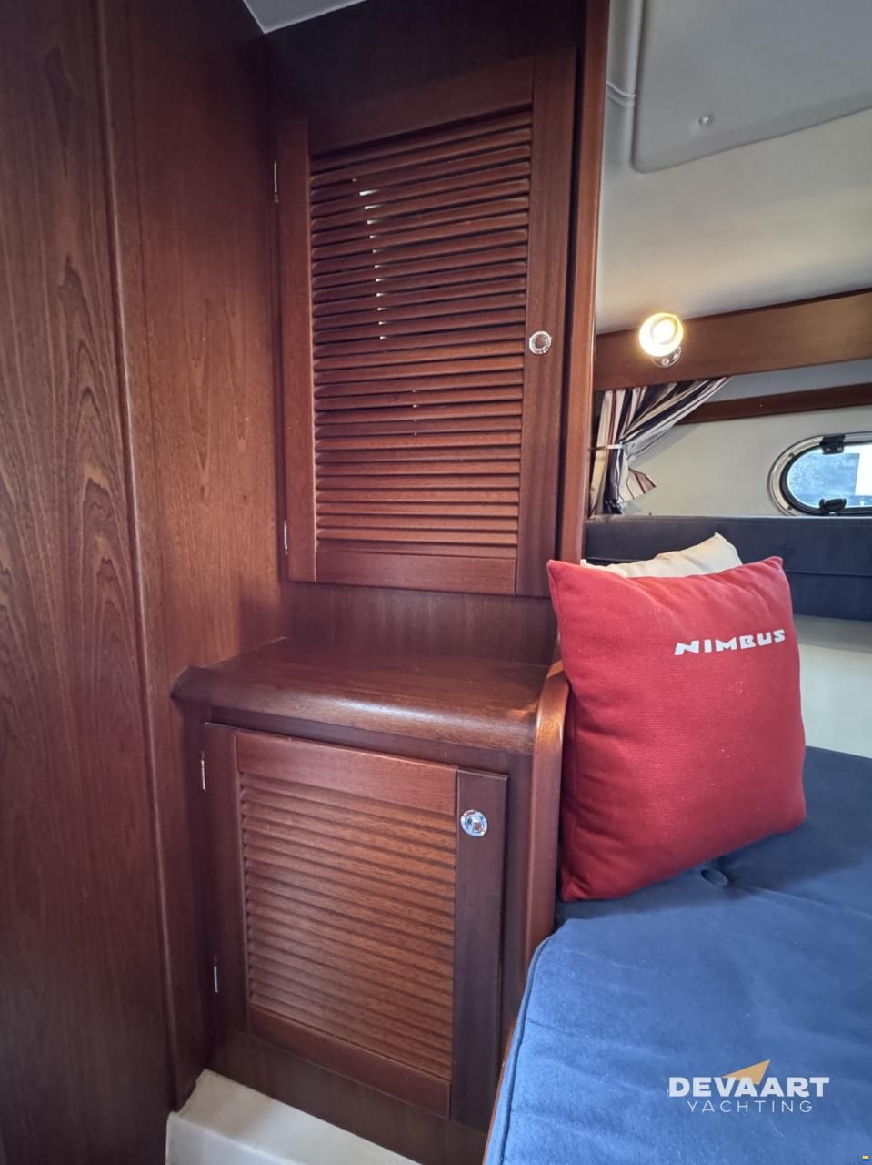 Nimbus 320 Coupe