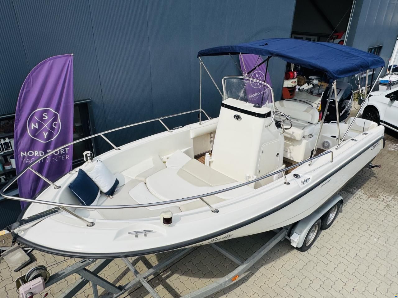 Boston Whaler 21 Outrage