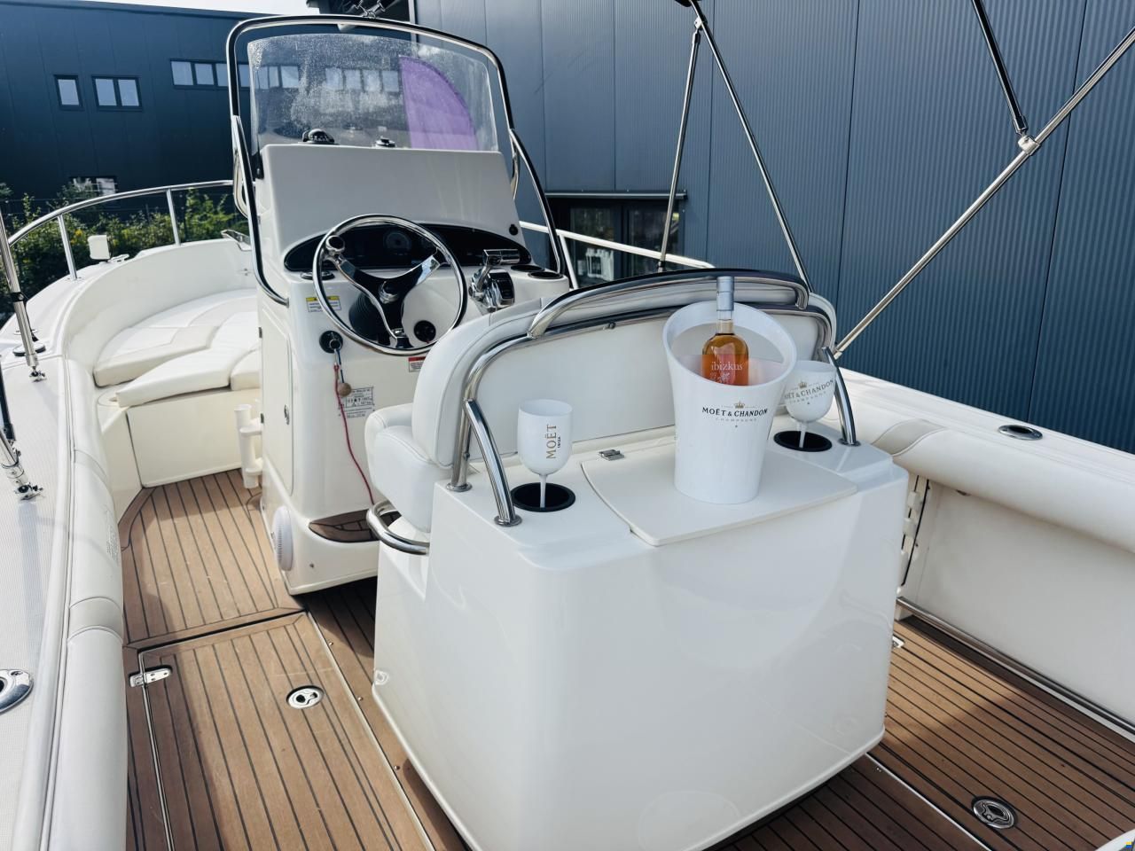 Boston Whaler 21 Outrage