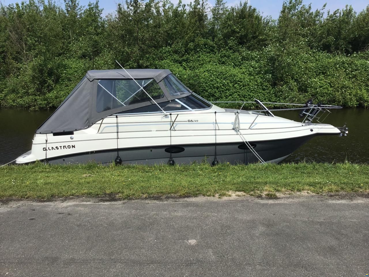 Glastron GS 249