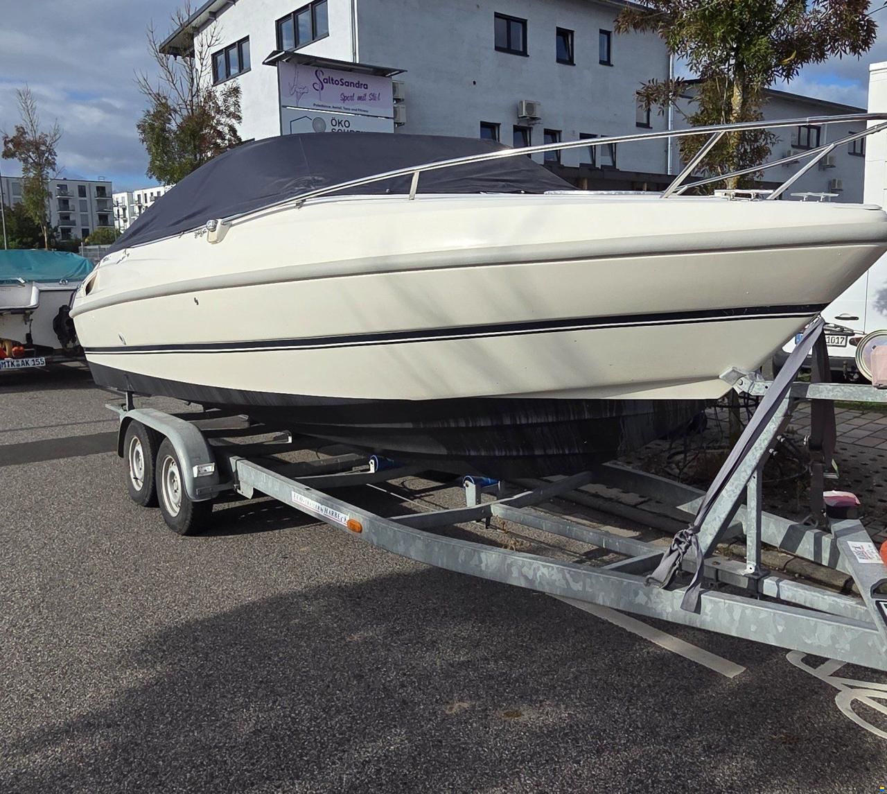 Cranchi ECLIPSE MIT TRAILER, DAYCUISER/