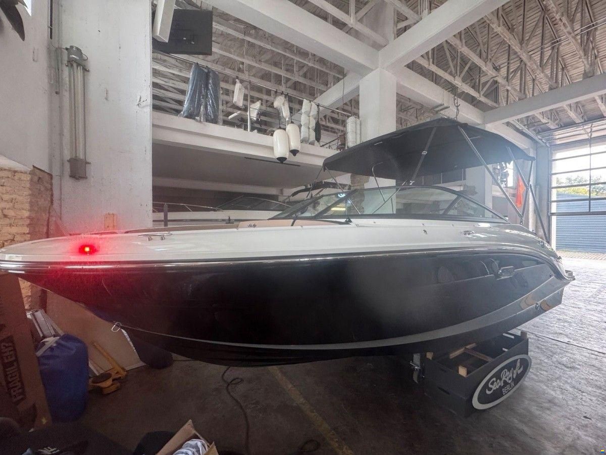 Sea Ray 210 SPXE