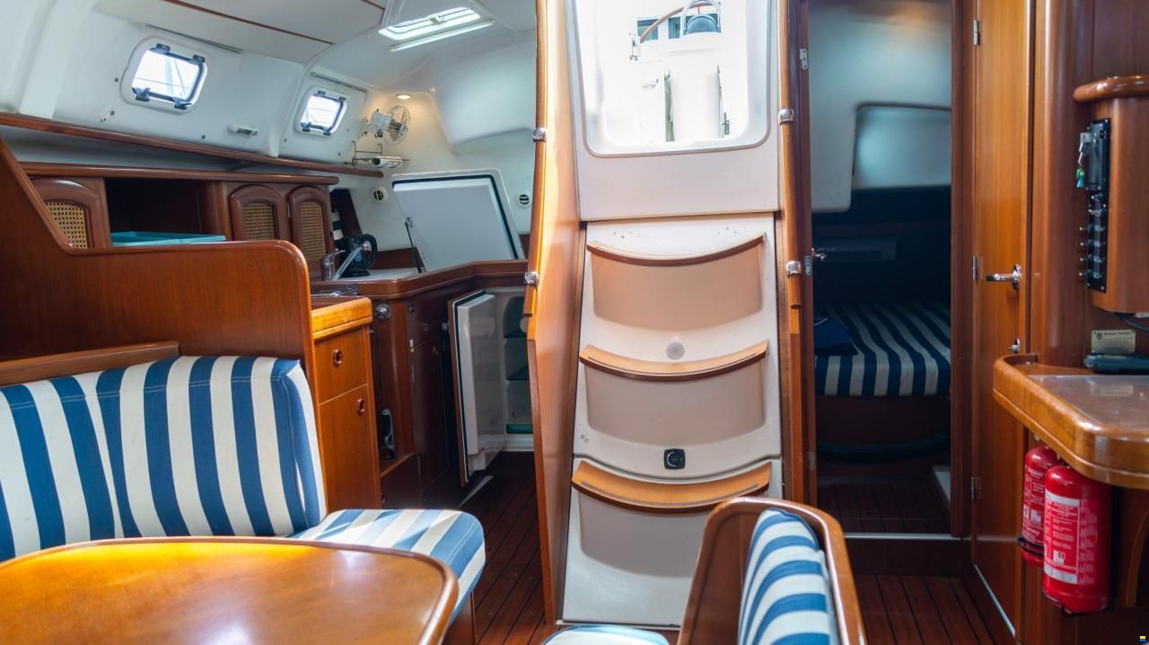 Beneteau Oceanis 411