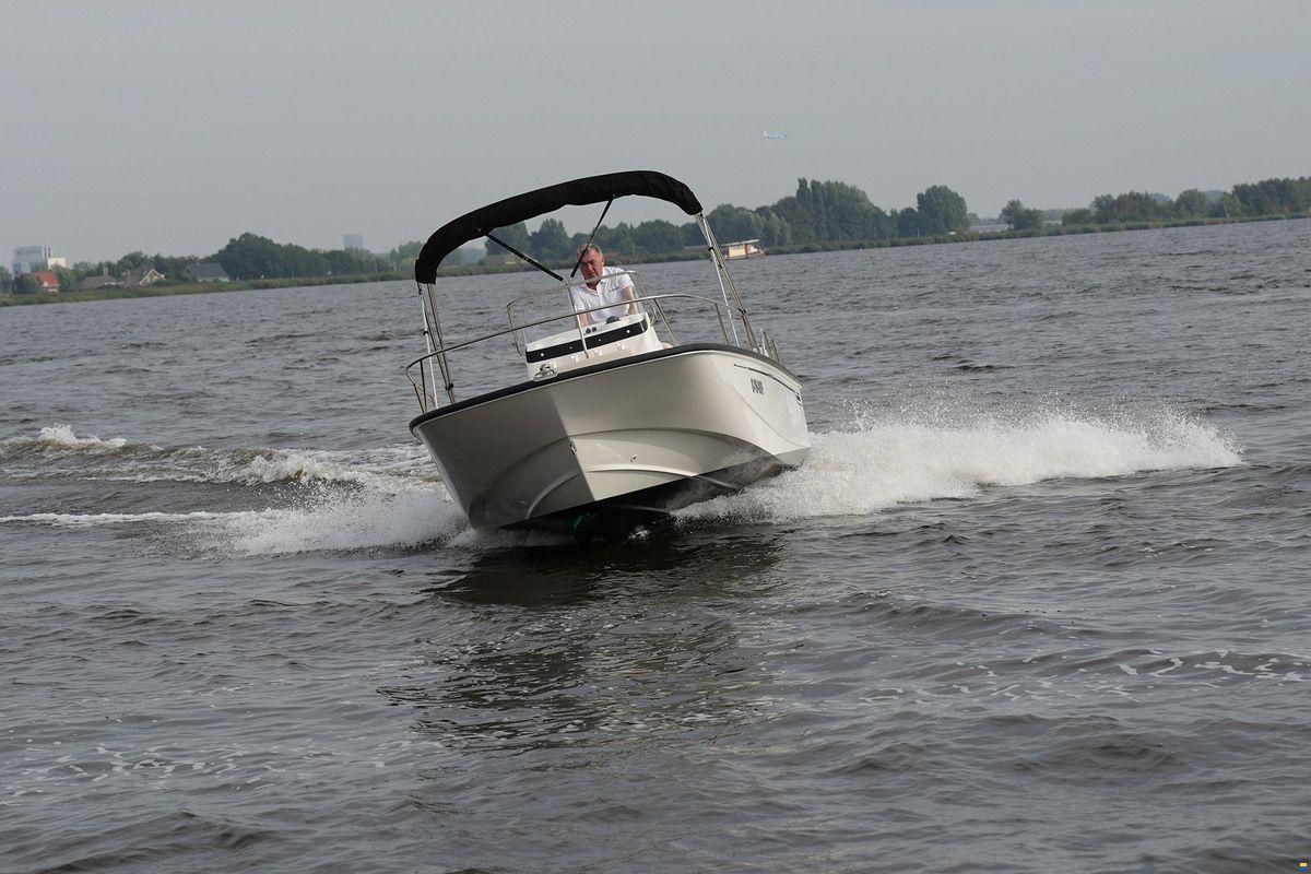 Boston Whaler 190 Montauk
