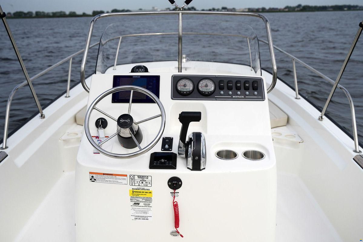 Boston Whaler 190 Montauk