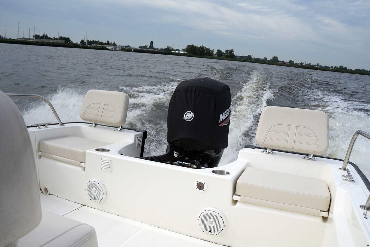 Boston Whaler 190 Montauk