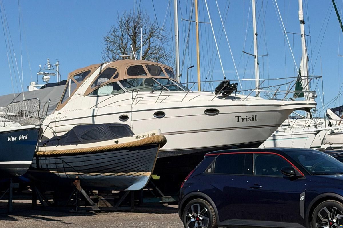 Maxum 3300 SCR