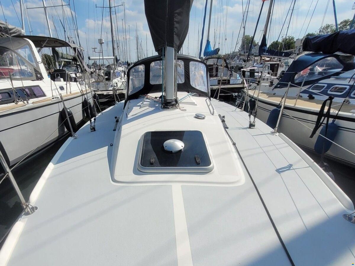 J Boats 105