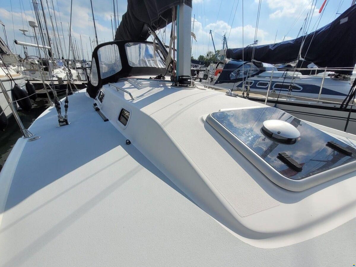 J Boats 105