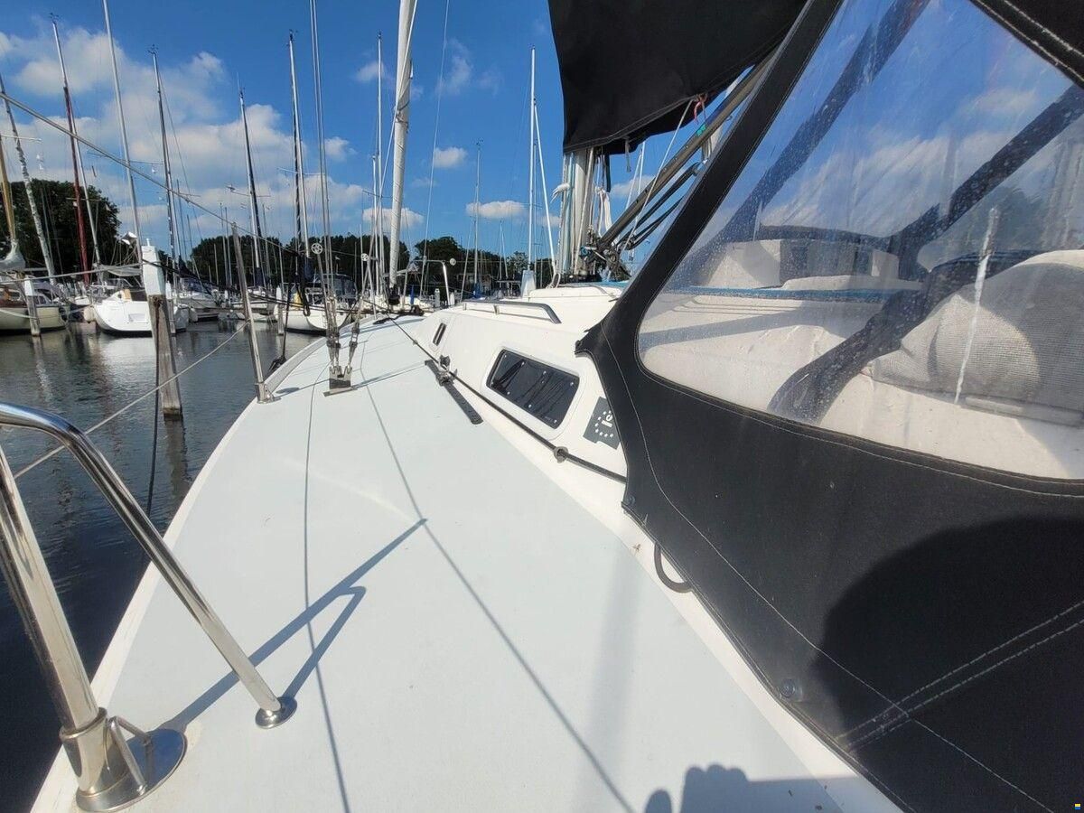 J Boats 105