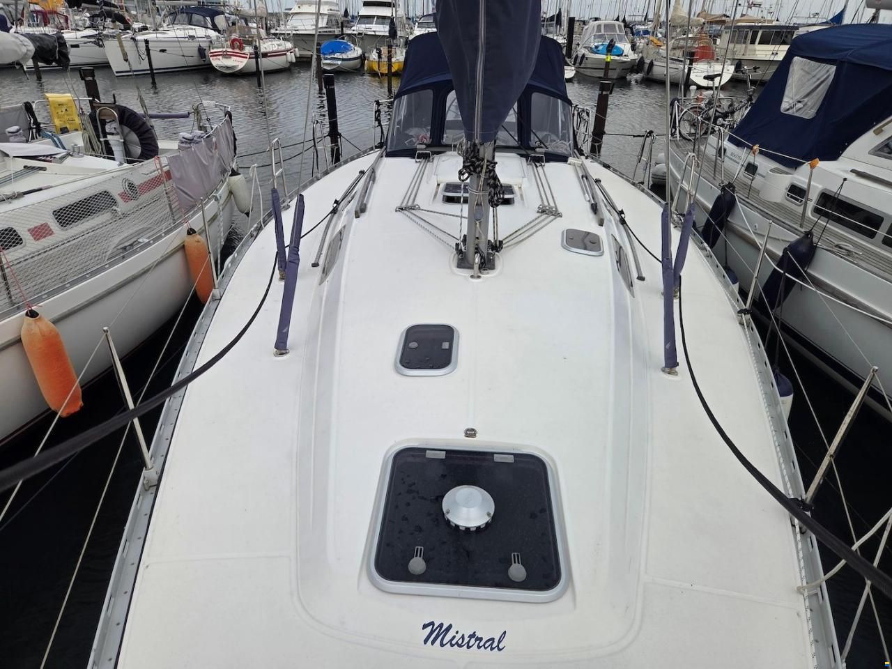 Dufour 38 Classic