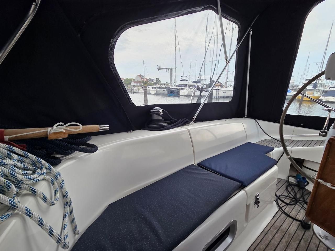 Dufour 38 Classic