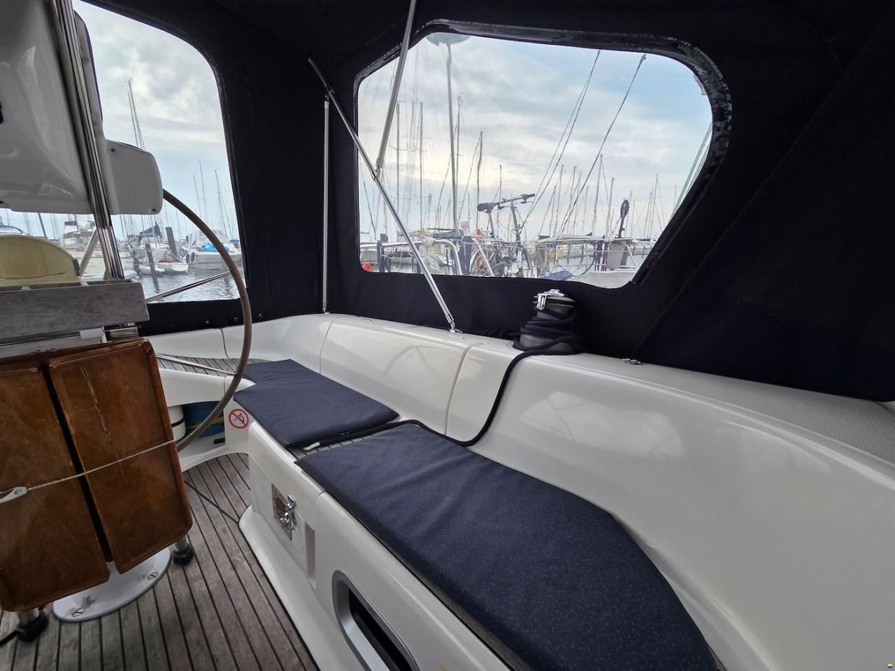 Dufour 38 Classic