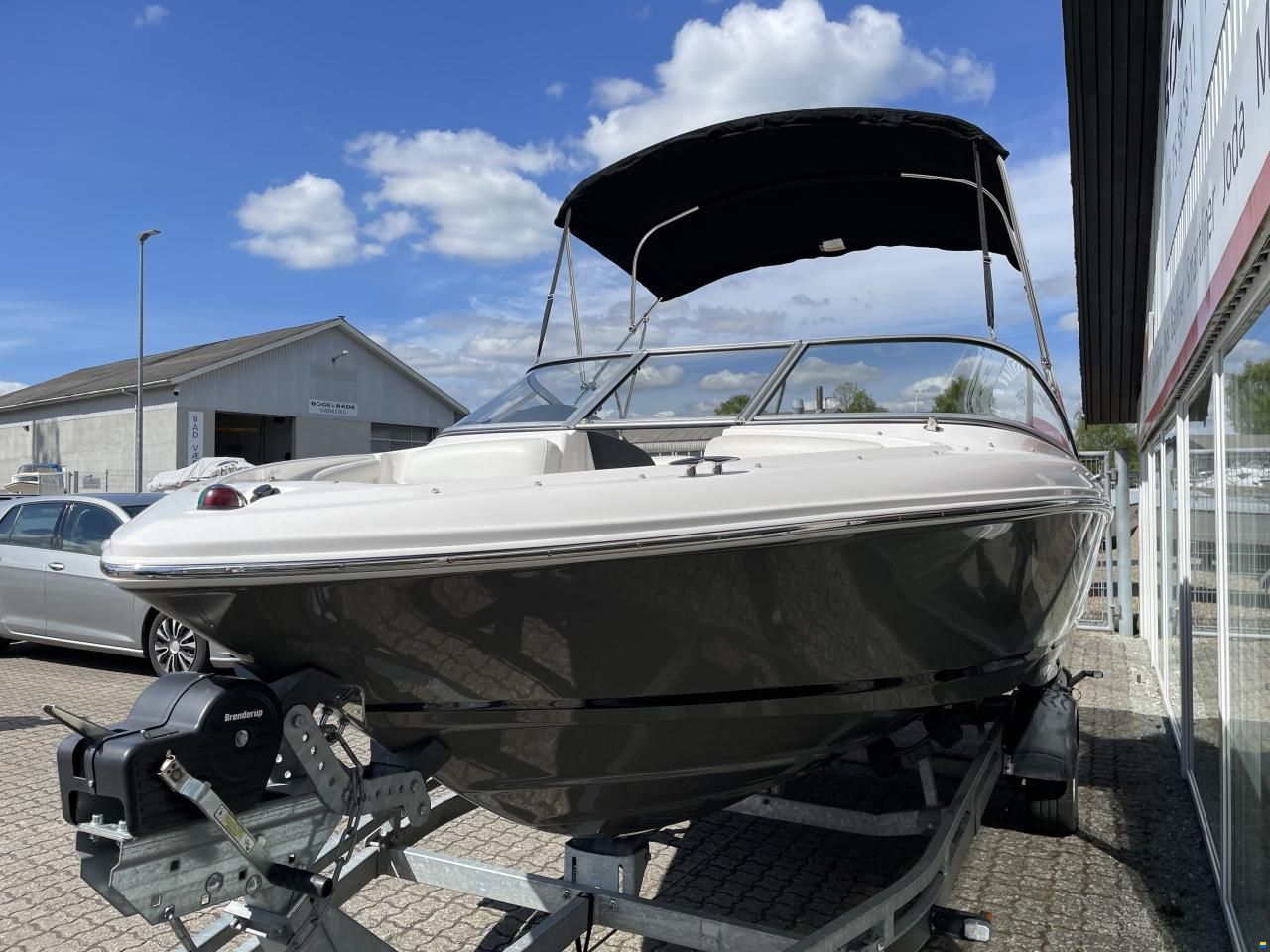Regal 1900 ES med 200 hk Volvo Penta V6 og Bre