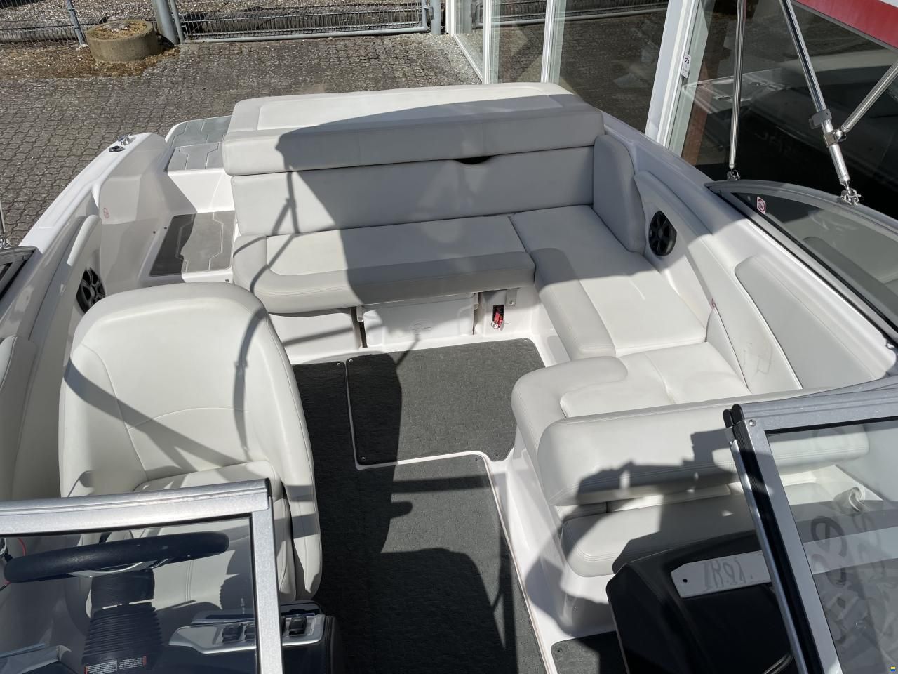 Regal 1900 ES med 200 hk Volvo Penta V6 og Bre