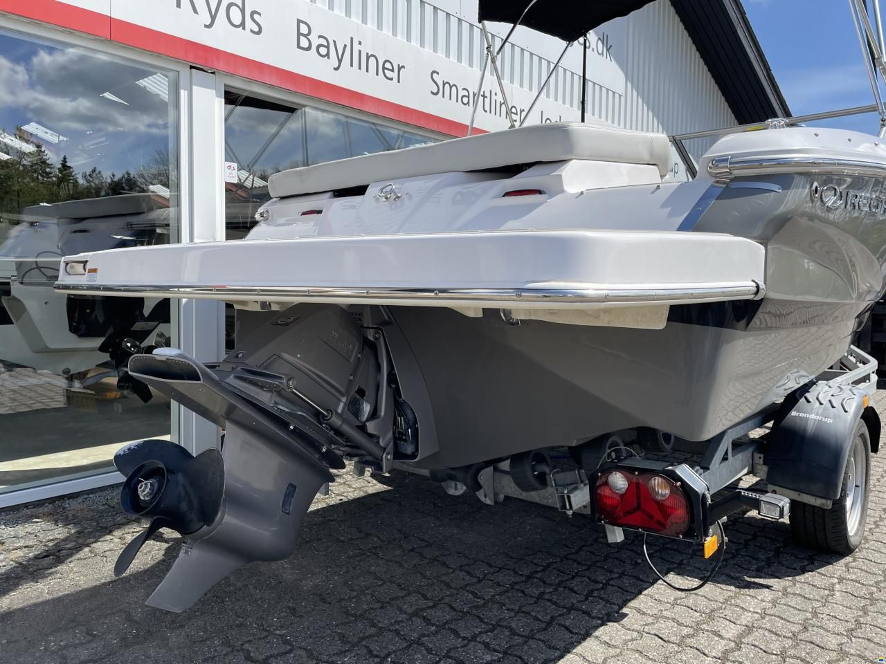 Regal 1900 ES med 200 hk Volvo Penta V6 og Bre