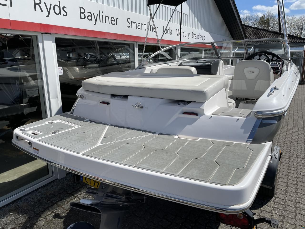 Regal 1900 ES med 200 hk Volvo Penta V6 og Bre